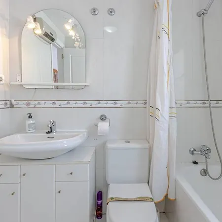 3bdr 2 Bath With Parking In The Location Apartamento Benalmádena