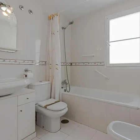 Apartment 3bdr 2 Bath With Parking In The Location Benalmadena