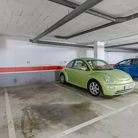 3bdr 2 Bath With Parking In The Location Apartment