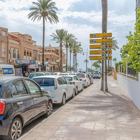 3bdr 2 Bath With Parking In The Location