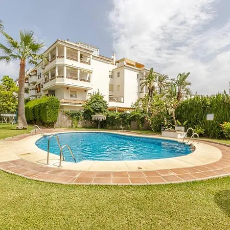 3bdr 2 Bath With Parking In The Location
