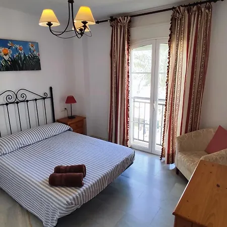 3bdr 2 Bath With Parking In The Location
